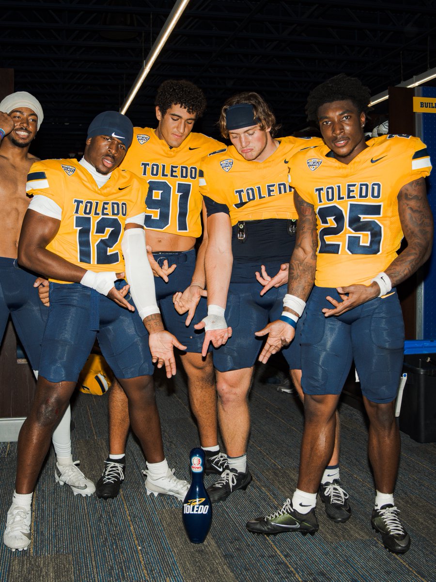 ToledoFB's tweet photo. Let's go bowling 🎳 https://t.co/2paSzHwlS2
