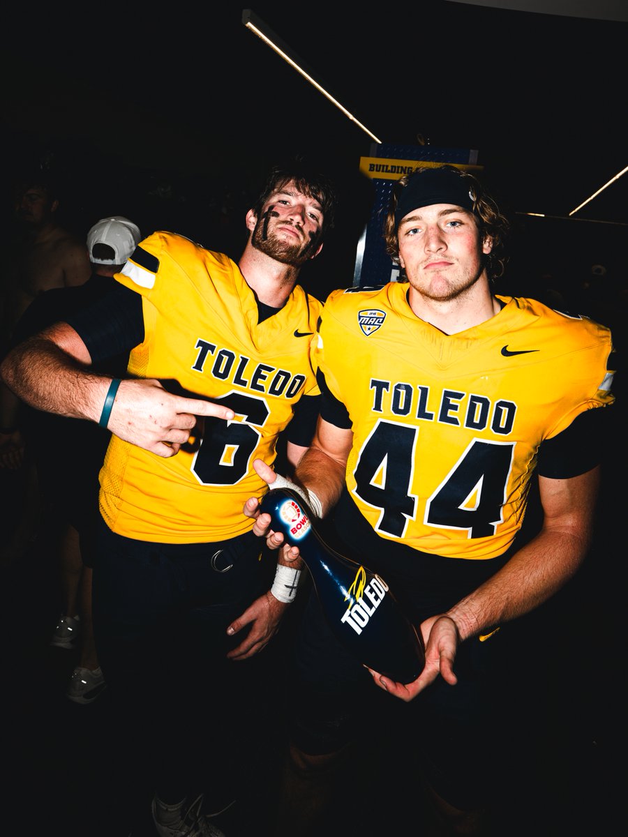 ToledoFB's tweet photo. Let's go bowling 🎳 https://t.co/2paSzHwlS2