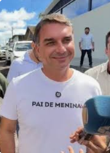 ermitao2764's tweet photo. @ZanfaVive Flavio hipotetico só vive nos nossos corações.

O flavio da vida real é bem diferente. kkkkkkk https://t.co/uXGj6CXie9