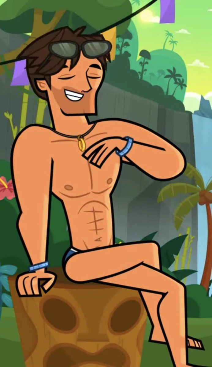 diabetic_catdog's tweet photo. He actually ate this pose up https://t.co/JxUXtB1Nls