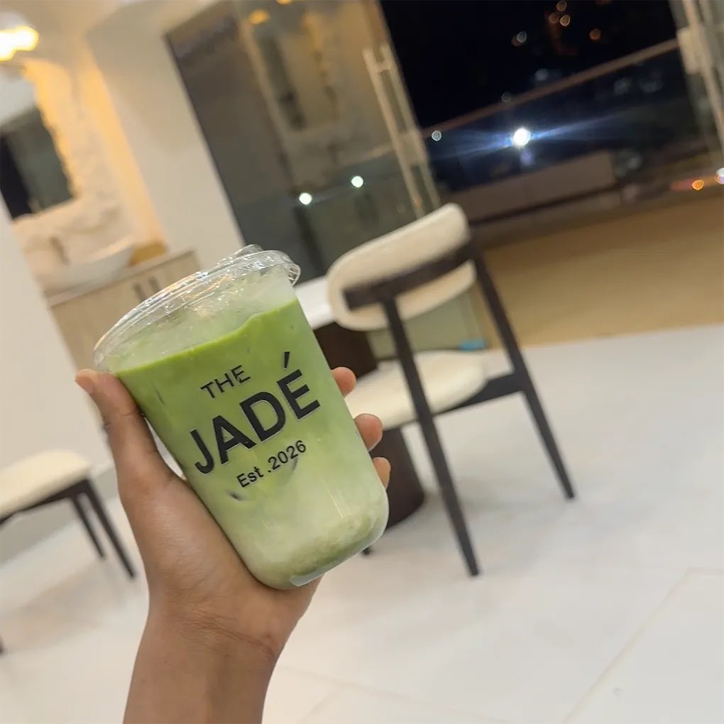 SarishAbass's tweet photo. Me and my “adulting” beverage 🍵💚 #matchaLover https://t.co/bJOgVy7PEj