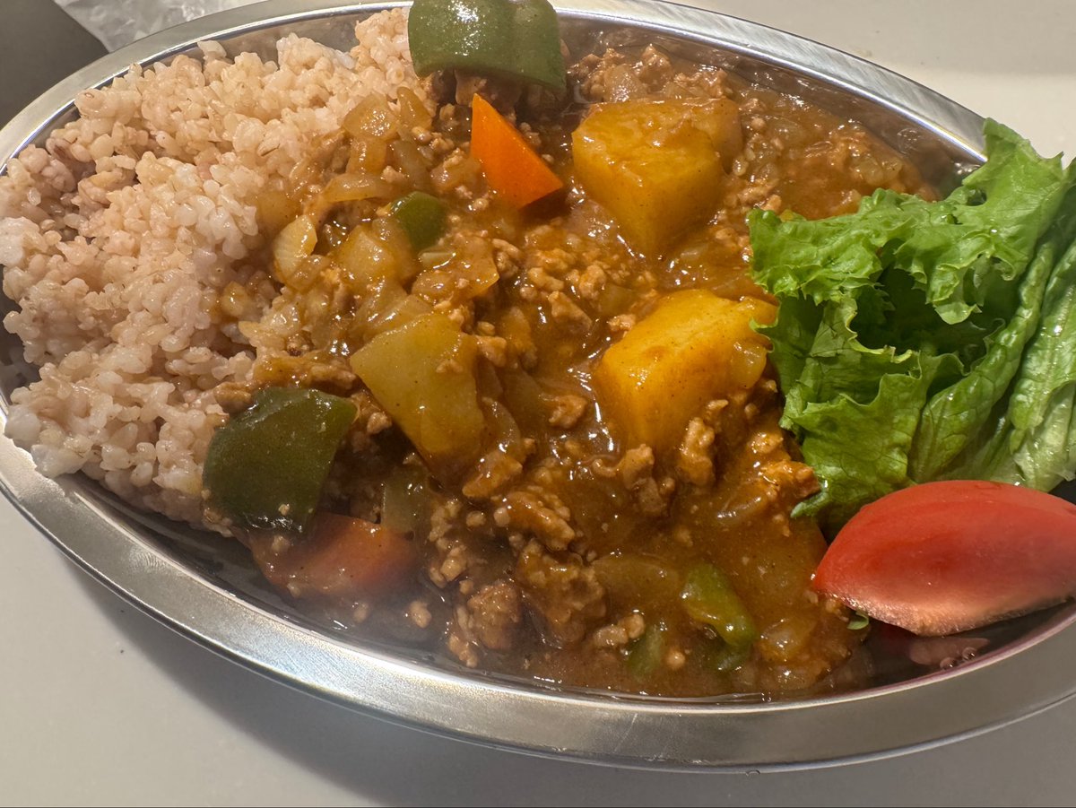 yuna_game_'s tweet photo. おはまる🙆‍♀️
昨日カレー作ったから朝もカレー食べる！ https://t.co/wWXwmHd7gQ