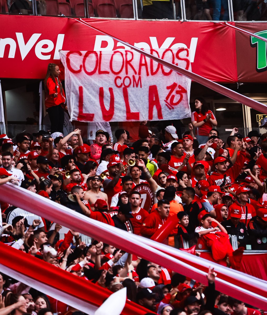 ColunaVermelha's tweet photo. VERMELHOU 🇮🇩⭐️ https://t.co/VRIX9xzaA0
