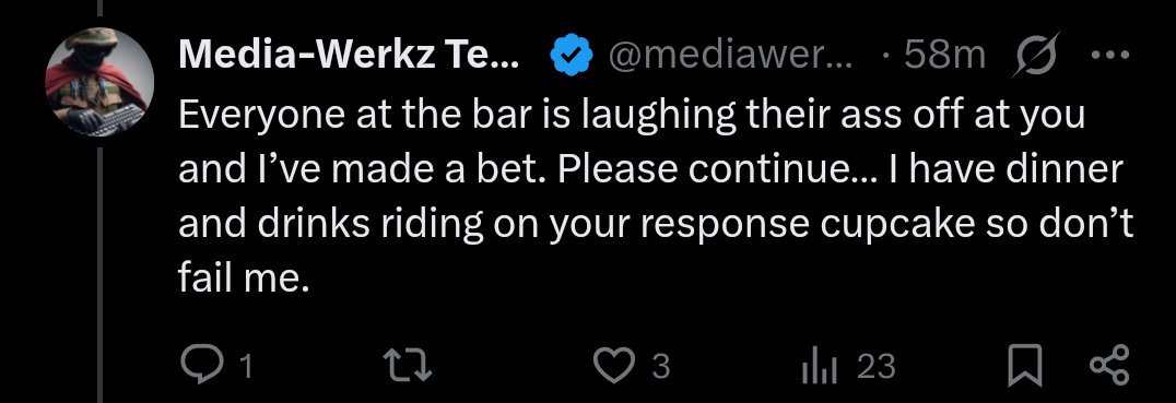 devicecontrol2's tweet photo. @scrumble_eggs @JMKaay This is so funny and definitely not made up loser shit lmao but I really hope he's holding up his phone at the bar trying to get people to care about his "dunks" https://t.co/eNLxoeUHbB