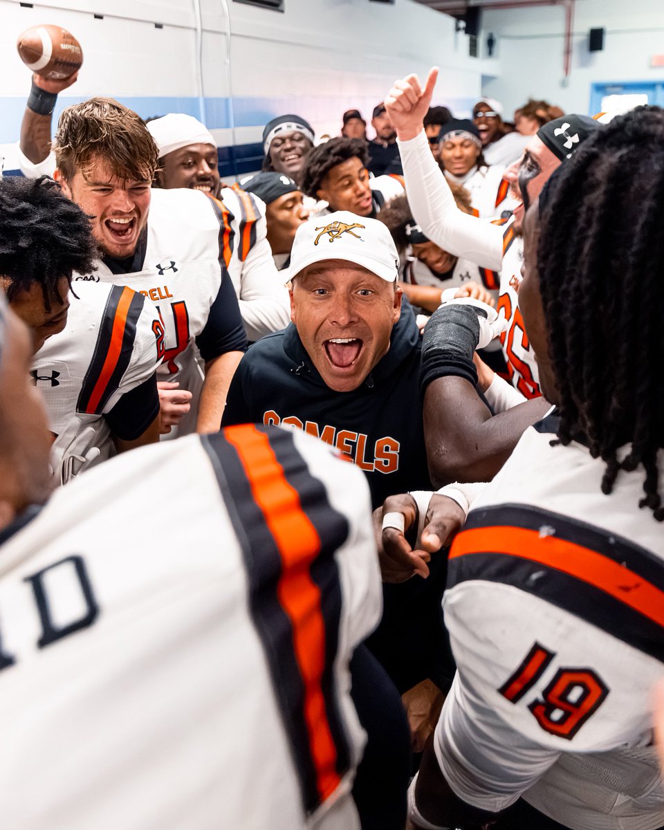 GoCamelsFB's tweet photo. That winning feeling >

#FightAsONE | #RollHumps 🐪🏈 https://t.co/aNycDCnQH9