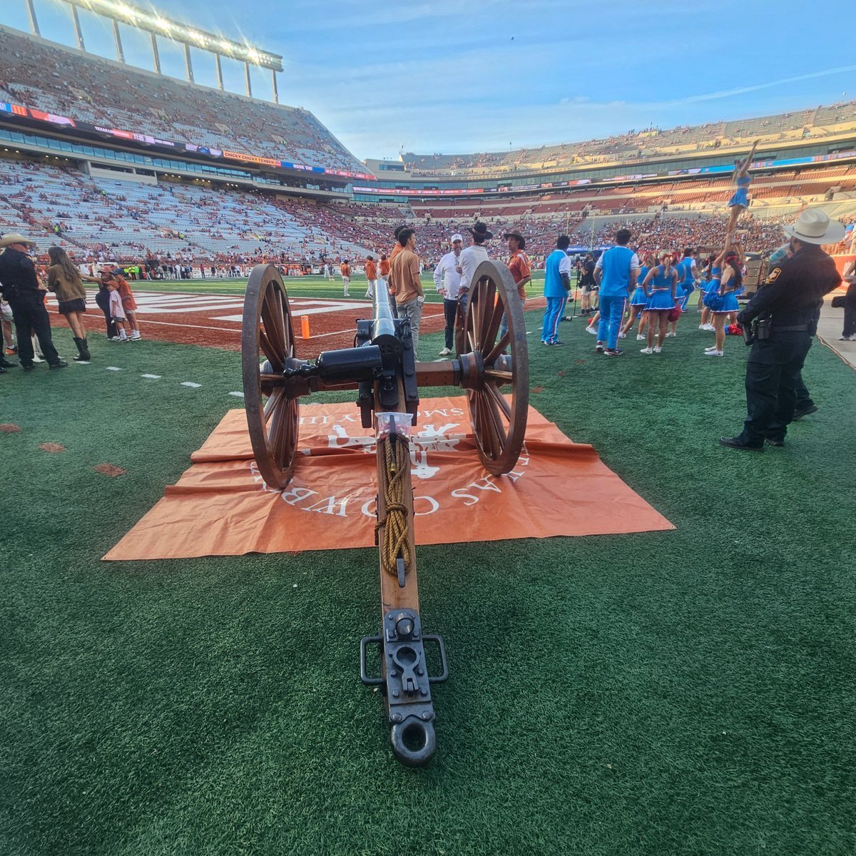 joefav's tweet photo. Next stop #Mississippi @TexasFootball https://t.co/APK8fY78pk