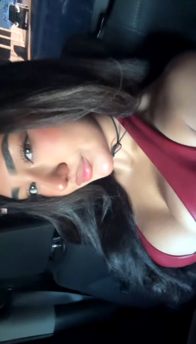 moodkillro's tweet photo. Damn i’m going on a rampage but this girl next, but i want more pics and videos of her https://t.co/DE04Ll8XMe