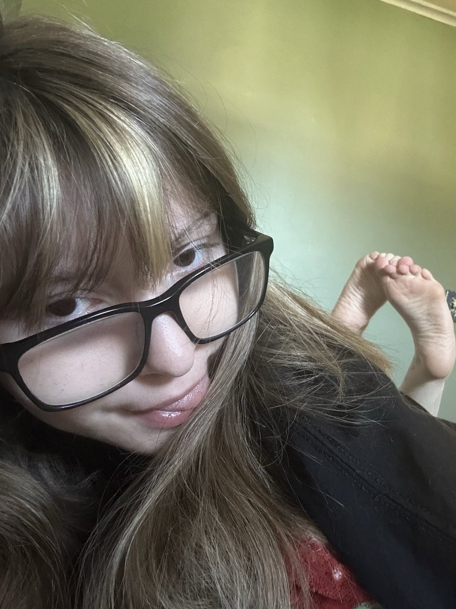 petalsprarie's tweet photo. petal in the pavement
        twenty , findomme , bunnygirl
           #weedtwt #findom #nictwt
                $33.33 unblock fee 💋 https://t.co/Spv9w3cl70