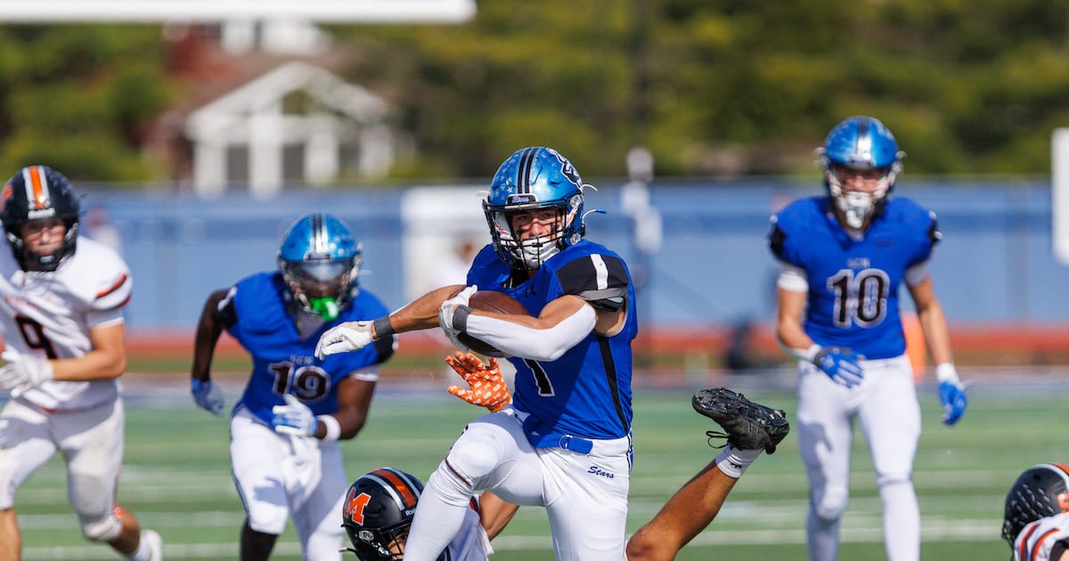 NWHPreps's tweet photo. St. Charles North dominated in all three phases on Saturday afternoon in an opening-round playoff victory over McHenry. Senior running back Tommy Vendl scored four touchdowns while the defense gave up a season-low point total in the 54-6 victory. https://t.co/2gcBwAJXY2