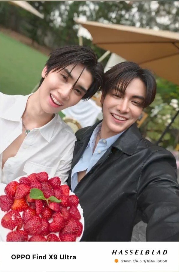 xerneasnai's tweet photo. makasih buat brand-brand yg udah bikin joongdunk semenikah itu dan sangat amat married couple behavior

in the next few years, tetep jadi sponsor yaa buat nikahan mereka nanti 🥺🤍🤍 https://t.co/5NoRHrYCkU