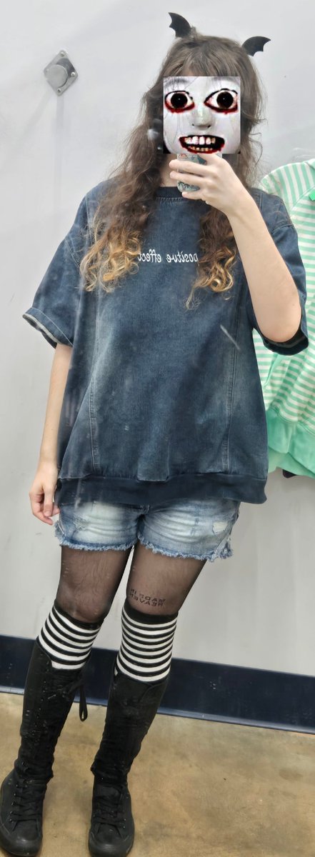 lsdsweetdream's tweet photo. I cannot wait to dye my hair (waiting for it to get a bit healthier first) but my fit today was fucking heat so I'm sharing. https://t.co/QlHDgOd8e9