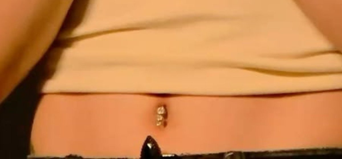 mintchoco0x2's tweet photo. Damn I really miss wumuti's belly button piercing https://t.co/SmjBy6dHFw