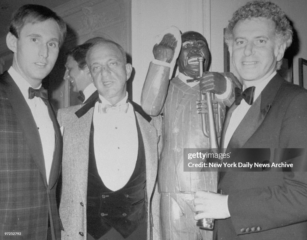 anthon7yandrews's tweet photo. With Trump acting all gay and Roger being outed by a former supporter. Don’t make me ask about how far back those orgies go. https://t.co/N5GGQRmZCx