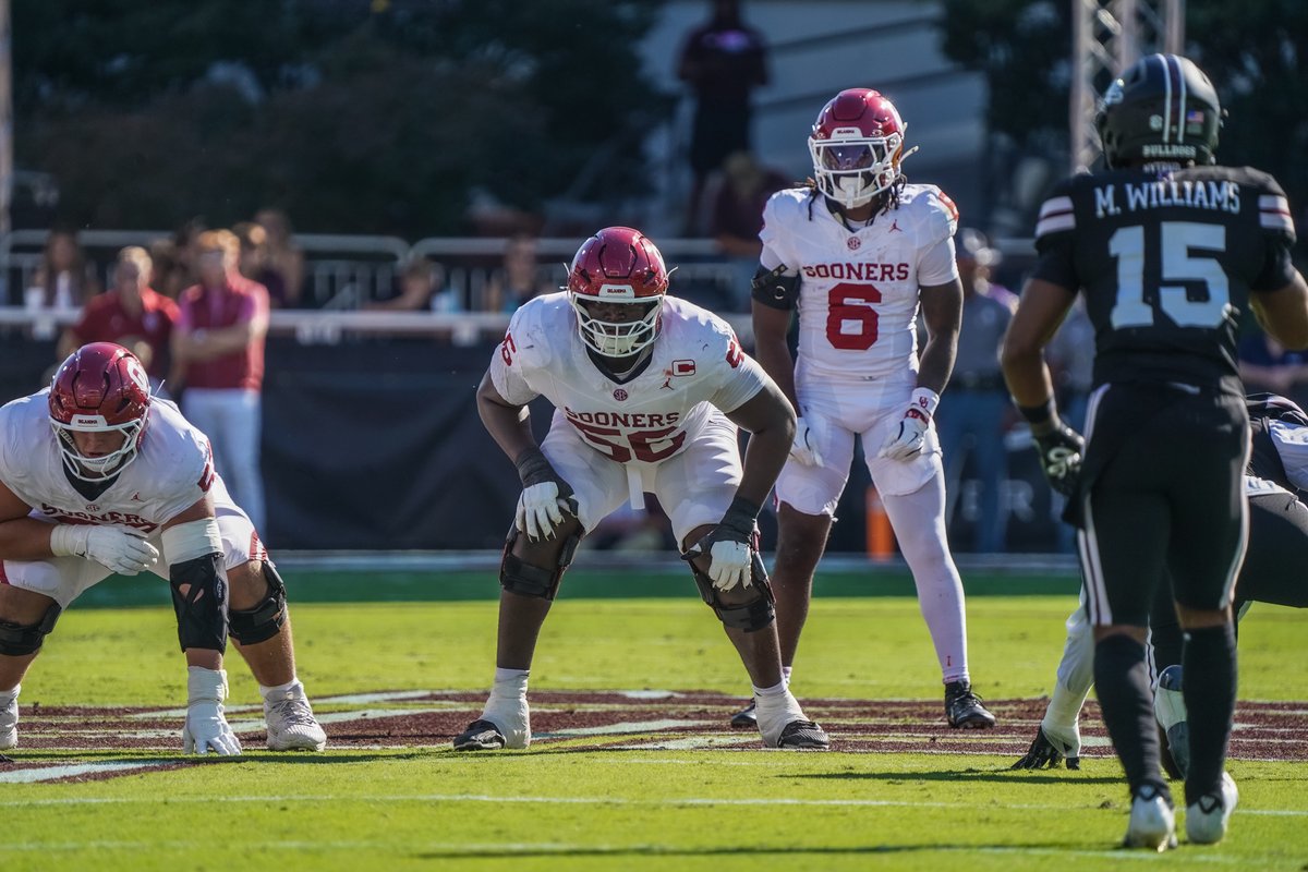 ParkerThune's tweet photo. Brent Venables on #Sooners LT Michael Fasusi: "If it was up to him, he would have been back several weeks ago."

I think that says all that needs to be said. https://t.co/EpoDAE8TMd