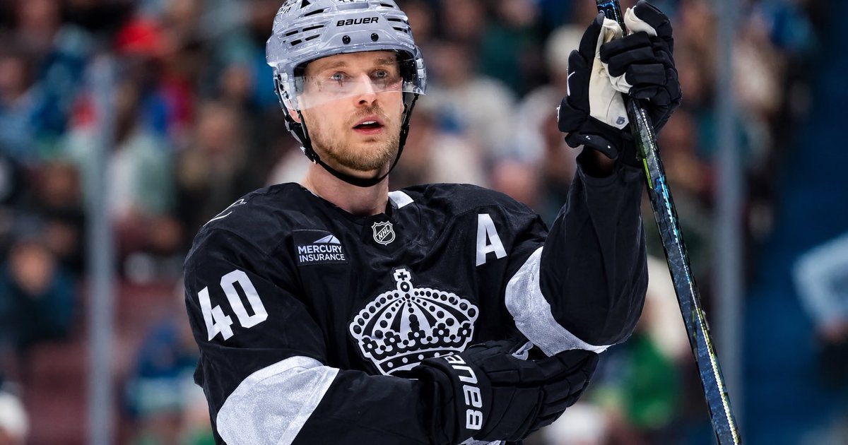 BeautyFromBin's tweet photo. I think the Kings will be trading for a center realizing the top line can’t score. 
And it’s going to be. #gokingsgo https://t.co/7F6w2FUcY4