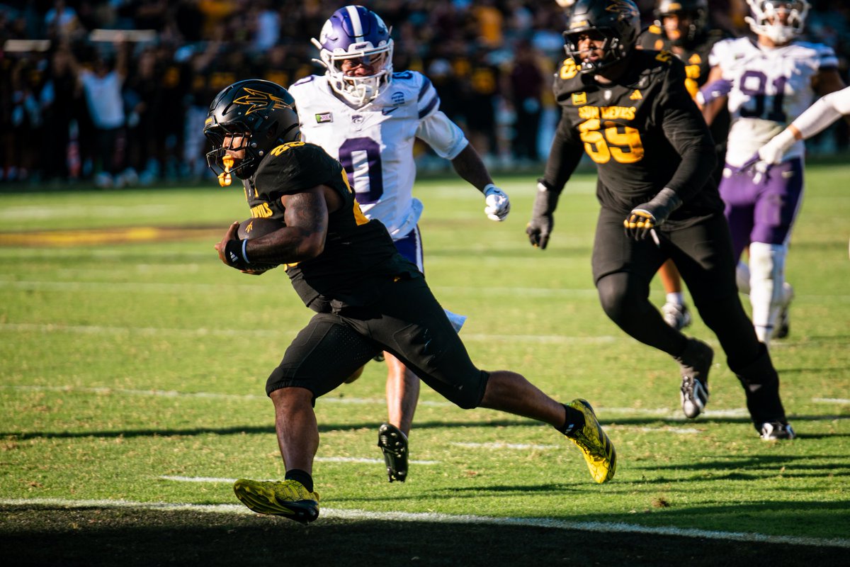 NCAAFNation247's tweet photo. Week 8 Performance 

RB Cardae Mack - ASU

• 159 Rushing yards 4 TDs
• 6.1 ypc
• 1 rec 7 yards https://t.co/V7PClVFnKh