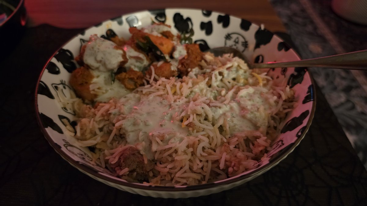 SpectreRobin's tweet photo. Goat Biryani and Chicken 65 and finally watching Doctor Sleep Directors Cut! https://t.co/3z3mV26X5r
