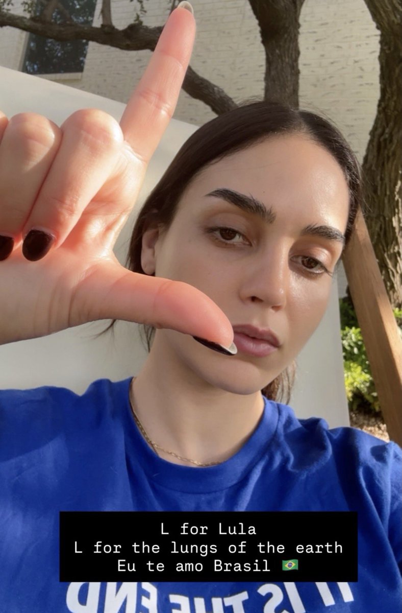 CINEMA505's tweet photo. É ELA! Melissa Barrera fazendo o L. https://t.co/vlQuKHxBKF