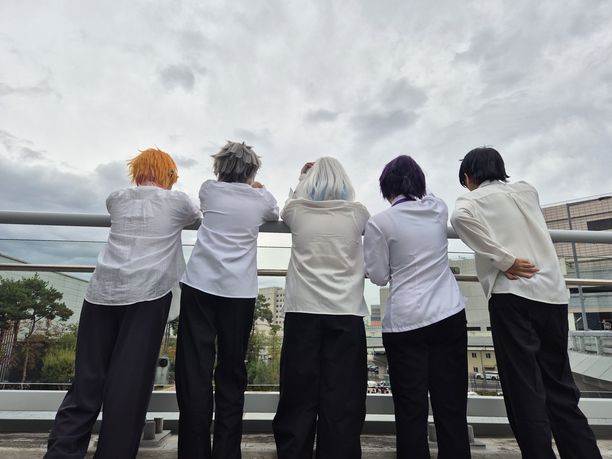 yomu_cosplayer's tweet photo. 見えない未来だとしても、何かを探している。

- 보이지 않는 미래라 해도,무언가를 찾고 있어 -

🌻🌞 @piao4150 
🌩🍁 @happy_cat08 
💐☁️ @yomu_cosplayer 
☔️🌹 @Yeo_039 
🌲⛄️ @niji0513_ https://t.co/5hFhgdRZMY