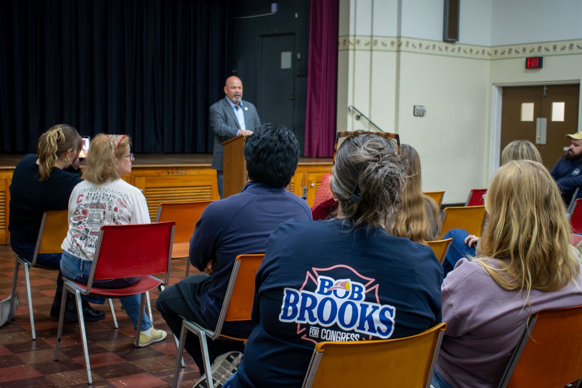 VoteBobBrooks's tweet photo. Thank you to everyone who came out to the United Steelworkers Union Hall for our canvass launch Thursday!

It was great to join our down ballot candidates Rachel Cuevas and @Jeffrey_Warren, and I'm deeply grateful to my friends @ChrisForPA and @MorganMcGarvey for traveling all the way to the Lehigh Valley to support our campaign.

Only 10 more wakeups to go, and we’re fighting until the very end.