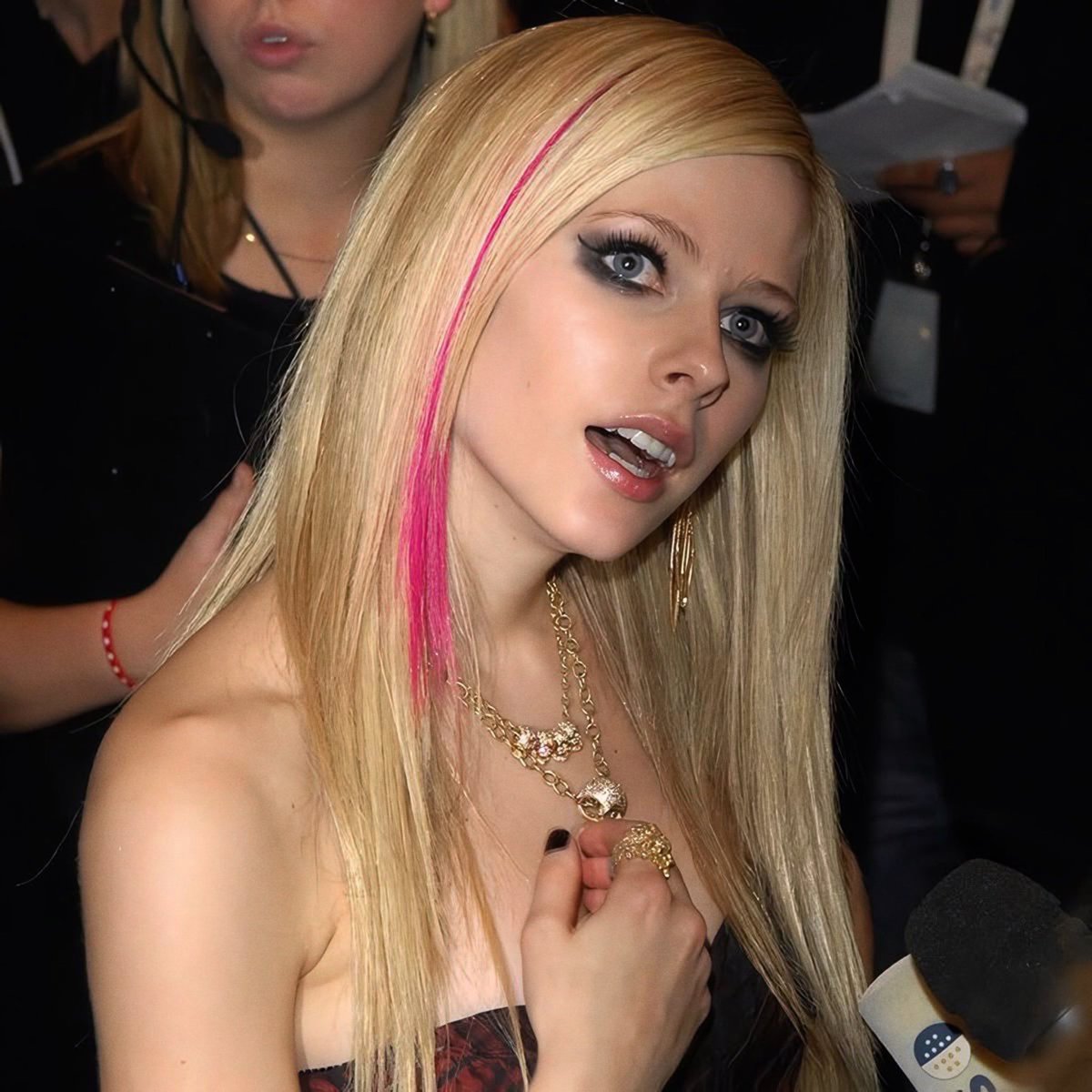 notgwendalupe's tweet photo. Avril Lavigne, 2007 https://t.co/U4DhS0QNCR