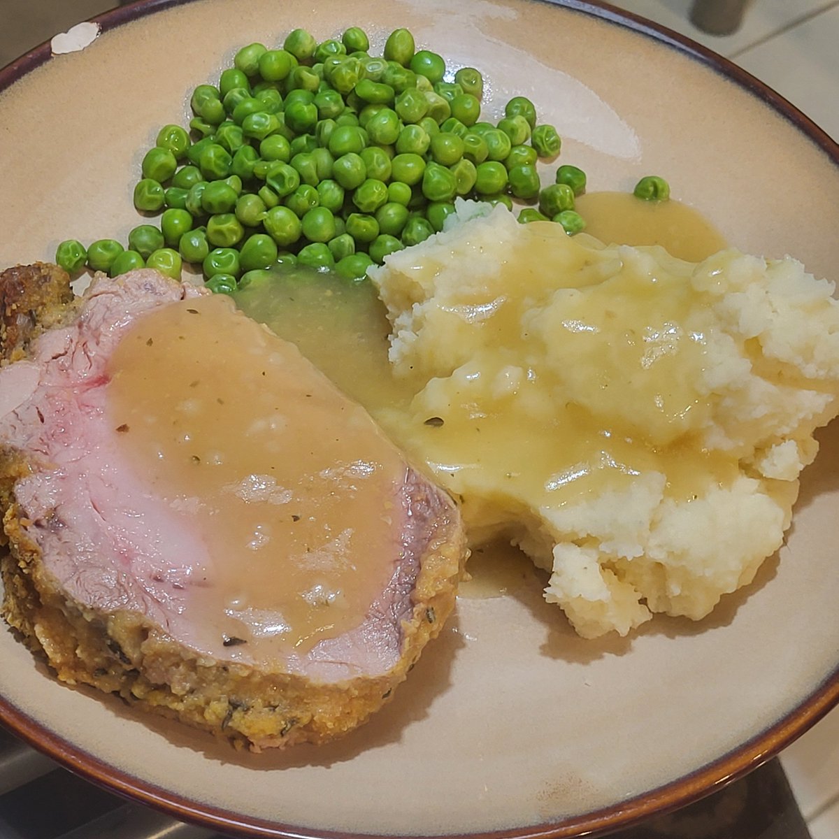TimVieth's tweet photo. Cozy meal tonight https://t.co/CjVnNRQhDO