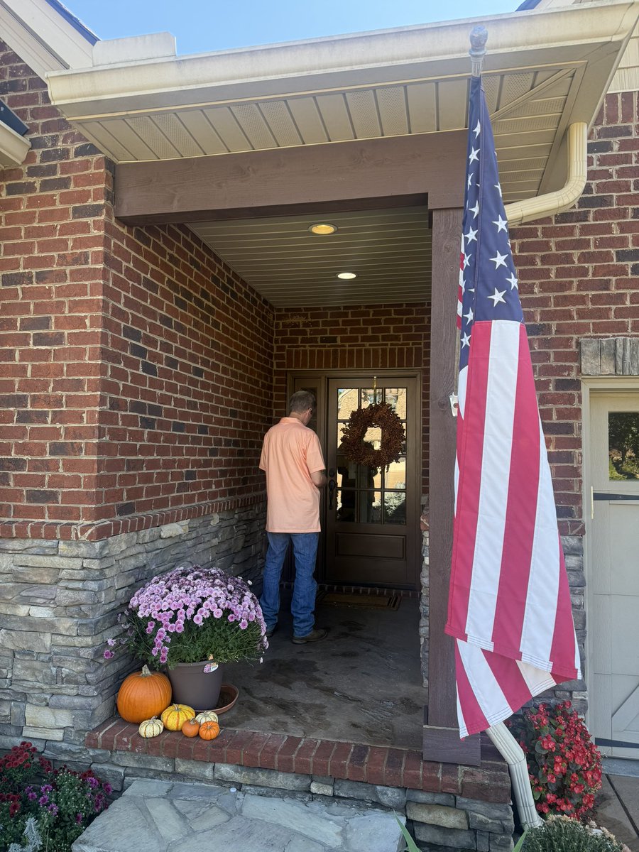 timburchett's tweet photo. It was a glorious day #KnockingDoors. Team Burchett got to the doors of almost 1,400 voters, and I’m grateful for the support. https://t.co/Ojj4CRKYdV