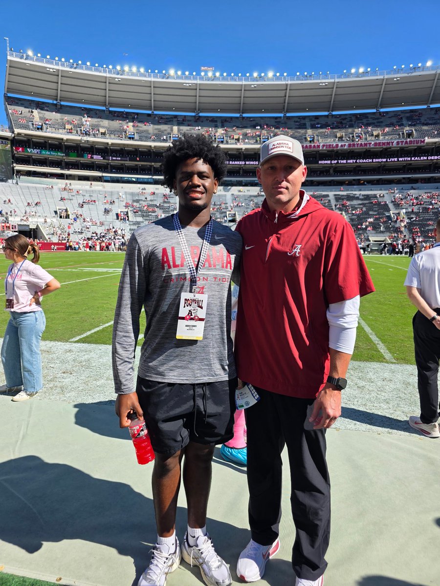 Jaden_Davis18's tweet photo. Thank you @JoshuaStokes_10 @CoachROwens and @AlabamaFTBL for the game day invite!! I really enjoyed being out in Tuscaloosa, had a really great atmosphere and can’t wait to be back!!! @alleneaglesfb @RecruitAllen @TomLoy247 https://t.co/SQvD7drRT2