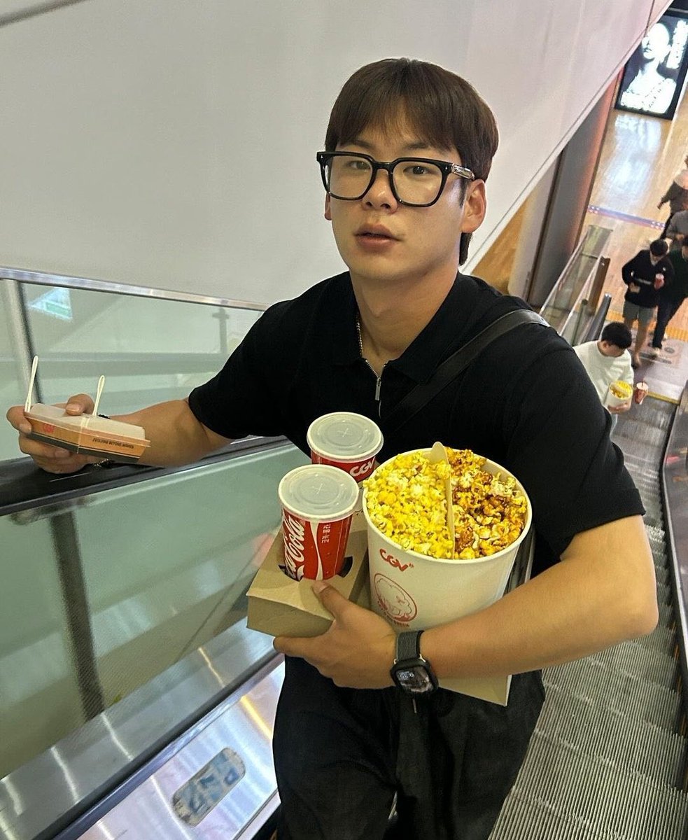 o7o126_'s tweet photo. 이때의 박정우는 진짜 뭐냐고 물었어 https://t.co/c51HQU2QQs
