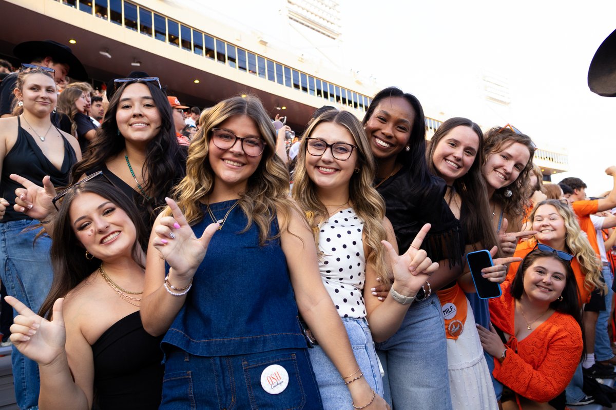 okstate's tweet photo. Looking good, #CowboyFamily 🤠 

#okstatehc | #GoPokes https://t.co/2M7pkPNuO7
