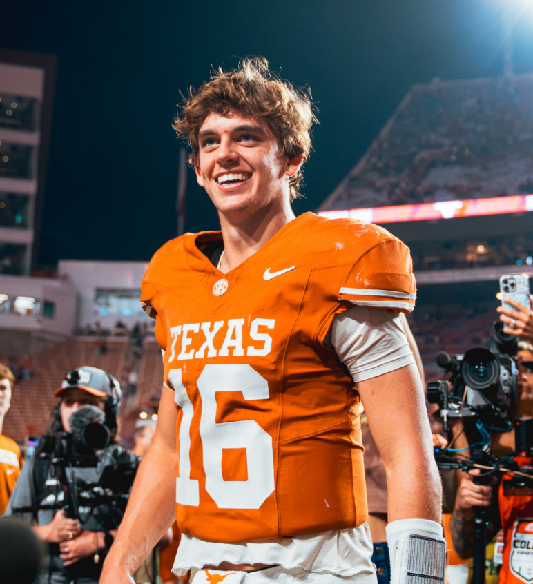 ontexasfootball's tweet photo. .@JeffHoweOTF delivers his snap judgements following #Texas 34-27 win over No. 7 Ole Miss

Full story ⬇️ https://t.co/JZRaJnCaGE