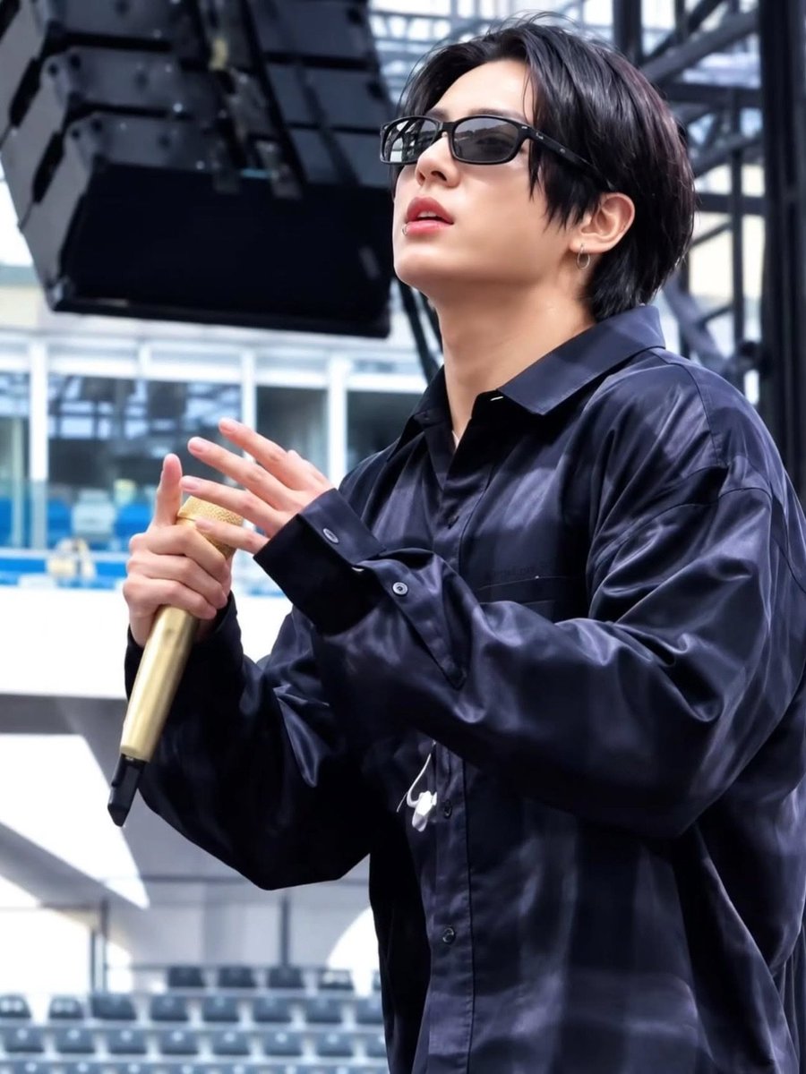 jungkoo_gukkk97 tweet picture