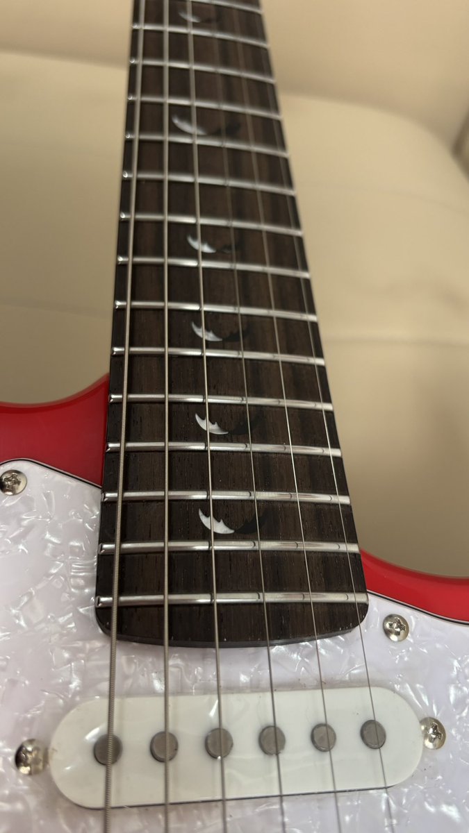 Tiamyqy's tweet photo. I designed a guitar and give it to my dearest baby Santa🥰
 Actually,I drew over twenty designs,hoping to cover the guitar body with patterns.But no matter how I did it, it looked ugly. 🥲I’m really grateful to my luthier friend Mr.Peng,who redid it with me several times. In the end, we simplified it into what it looks like now.

I originally wanted to make two similar guitars for Perth and Santa, but because I didn’t have time and didn’t have better materials left, I only finished one—so I’ll just have to wait until next time I see the two babies.

The video is still being edited，please waiting for me🙏🙏🙏—just a little spoiler: the two babies’ reactions are absolutely adorable.🥰🥰🥰

 #เพิร์ธเเซนต้า #PerthSantaFMinMacau