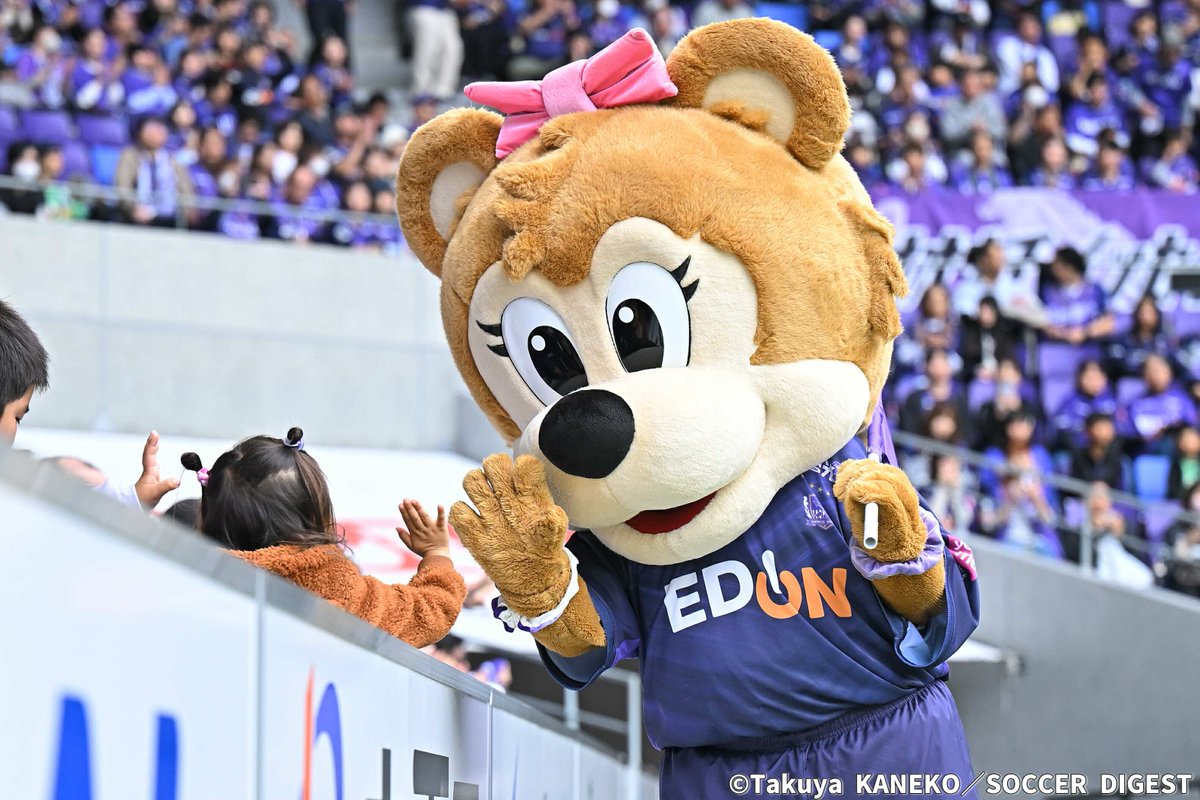sakadai_naka's tweet photo. ⚽ 10/25 広島 4-0 清水⚽

愛、愛、愛、愛🟣
愛で溢れているフレッチェ🐻

#サカダイ #サカダイフォト
#写真部金子 📷 https://t.co/nkWvlmKwLF