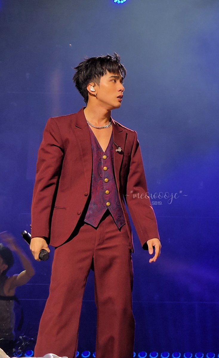 meowoojc's tweet photo. It's always Josh in red. 😍

WITNESS THE BEST AT OZF
@1zentertainment #1ZEntertainment
#OneZoneFest #OZF
#1Z_FiestaAtAraneta https://t.co/y146oIQdu1