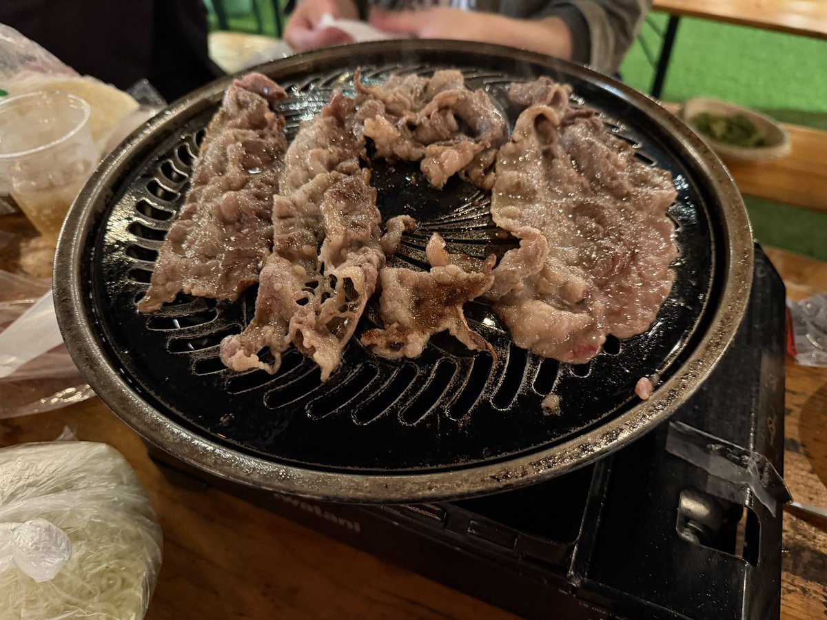 KI_darts's tweet photo. 昨日のハイライト、BBQと言うよりは屋外焼肉だったw https://t.co/sr3jLVO0S8