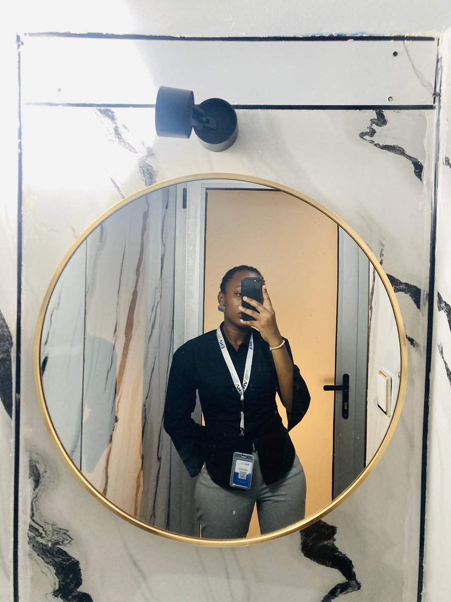 filleduroi0's tweet photo. 🍃👠🧇🪞 https://t.co/qE8nb7MJDJ