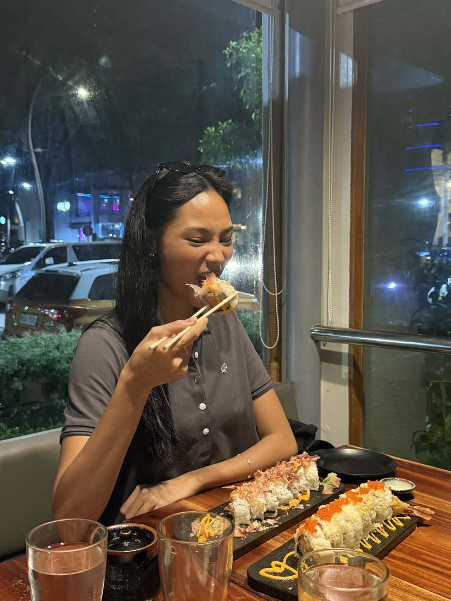 gehleeshea's tweet photo. sushea 🍣 https://t.co/drDNokYsfv