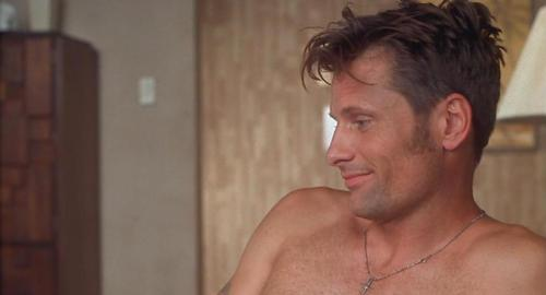 elessarnwa's tweet photo. watched psycho 1998 ! oh sam loomis you are a beautiful beautiful man https://t.co/KgHaPUDn8v