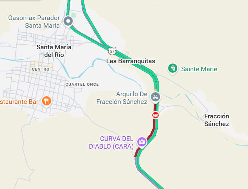 DePilgrims's tweet photo. Buenas noches, me apoyan con la siguiente carga vehicular en la Autop. Qro-Slp, direccion Querétaro, a la altura de Santa Maria del Río. @CAPUFE @088_GN @GN_Carreteras https://t.co/MZoOUkPZcj