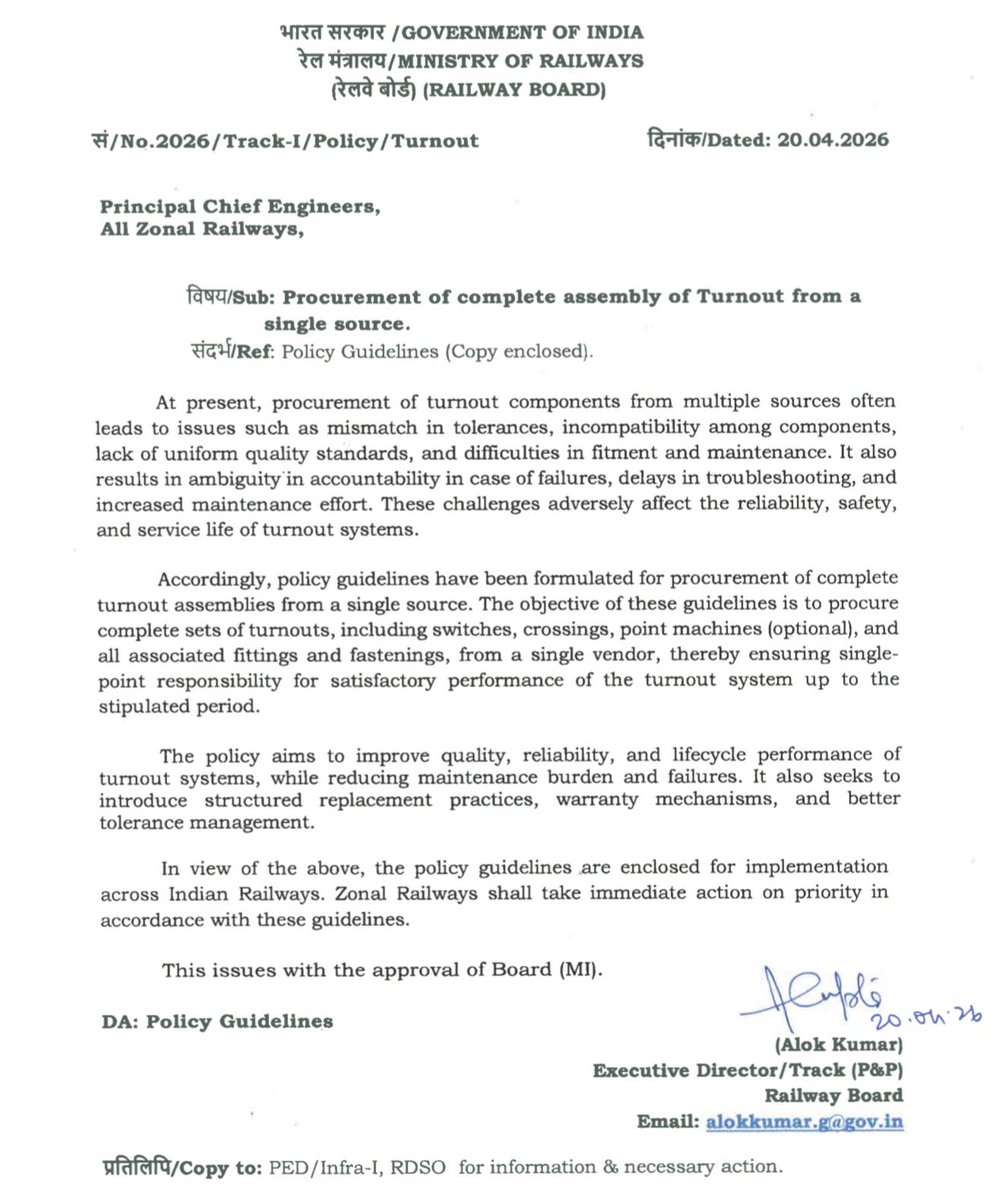 Railwhispers's tweet photo. 1/5
🧵The Rly fastening paradox:
A whistleblower has raised serious concerns over the current procurement strategy.The belief that buying all fastening components from a single source guarantees track quality &amp; safety is fundamentally flawed. Let's break down why.👇
@RailMinIndia https://t.co/Lvklm8zumO