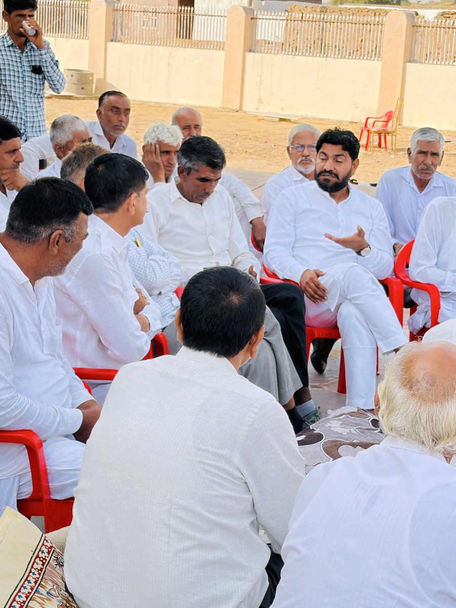 VijayBeniwal_'s tweet photo. हमारी ग्राम पंचायत रामनगर में सरपंच पद पर निर्वाचित गाँव की लाडली बेटी किरण गोदारा पुत्री श्री हरिराम जी गोदारा के घर पहुँचकर उन्हें जीत की हार्दिक बधाई एवं शुभकामनाएँ दीं💐

हमें पूर्ण विश्वास है कि हम सब मिलकर ग्राम पंचायत रामनगर के बेहतर भविष्य, सर्वांगीण विकास और जनहित के कार्यों के लिए एकजुट होकर काम करेंगे।

भाईचारा, आपसी प्रेम और सौहार्द ही हमारी पहचान है। यही हमारी असली ताकत और सबसे बड़ी कमाई है। 

#मेरा_गाँव_मेरा_देश