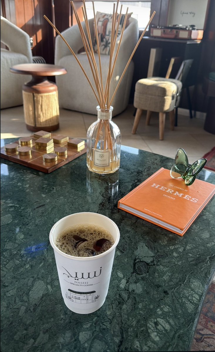 aljkoor's tweet photo. جعل ربٍ حط حبك ورى صدري وديع 
ما يخلي صوتك العذب يجفى مسمعي..❤️ https://t.co/DlFILyNuTL