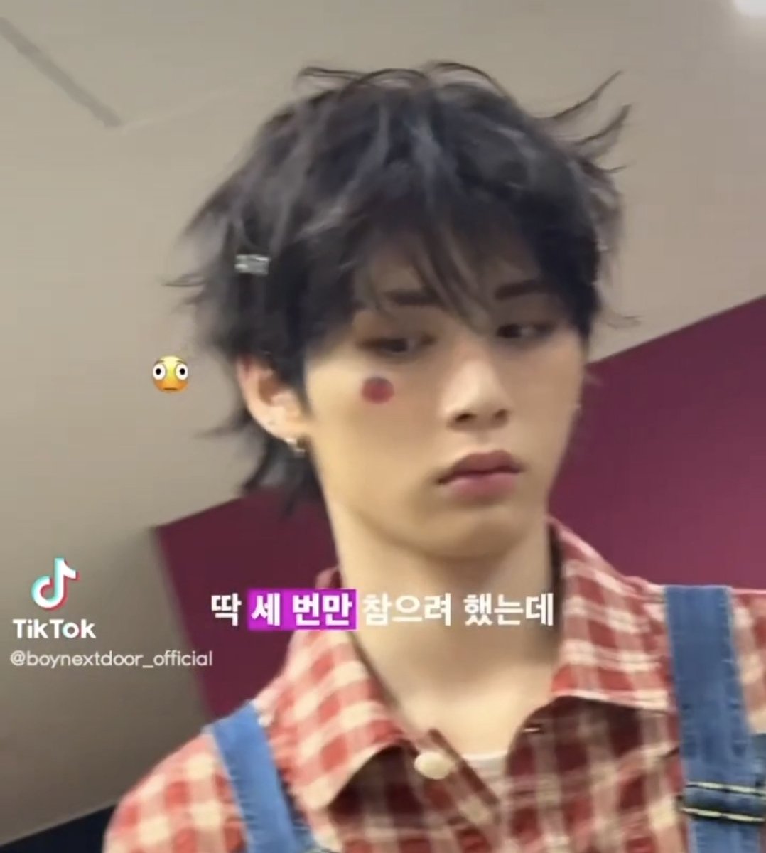 xottjdreal's tweet photo. 태떵 얘네 웃기네 https://t.co/PrGhF5XdNo