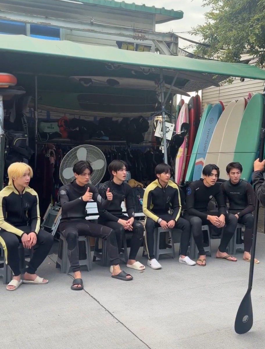 wayo_pkk's tweet photo. กิจกรรมทางน้ำ                      กิจกรรมทางนา https://t.co/MCFkKdU851