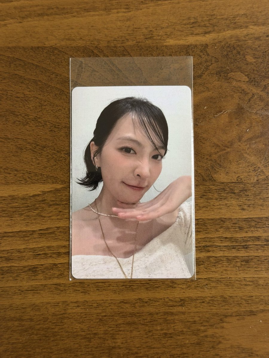 hxmart87's tweet photo. @maya__888umi はじめまして、検索より失礼いたします。当方入場特典のジヨンを所持しておりますが、まだお探しでしょうか。。もし可能でしたらスンヨン↔︎ジヨンで郵送交換いただけますでしょうか。
ご検討の程よろしくお願いいたします。 https://t.co/e96Mb2nA1N