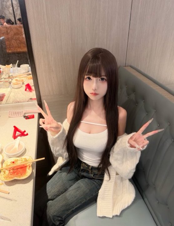 Sheire16's tweet photo. 新人刚玩

还有人看喷泉福吗 ？ ？

睡不着来X发泄了 

流言 55  我秒发 🦀 https://t.co/VXA9Z98ynv