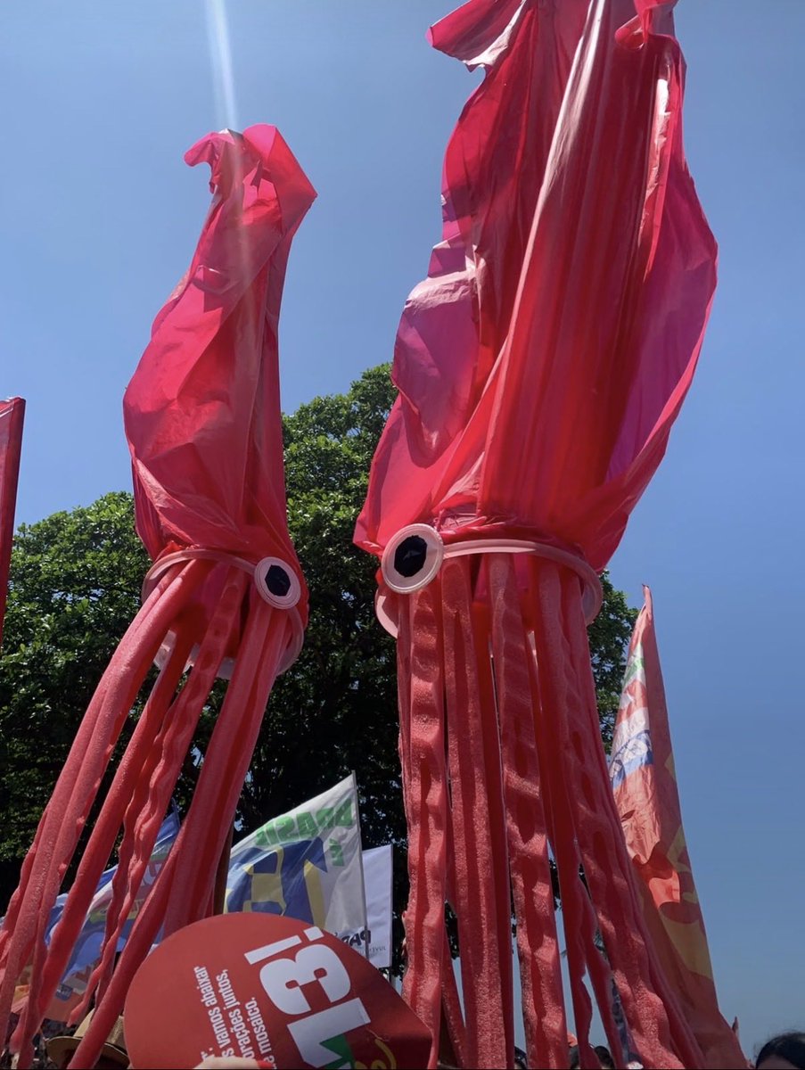 Direito_fabio's tweet photo. É Lula ! 
#EuVotoFazendoL https://t.co/jJiNBgBnSm