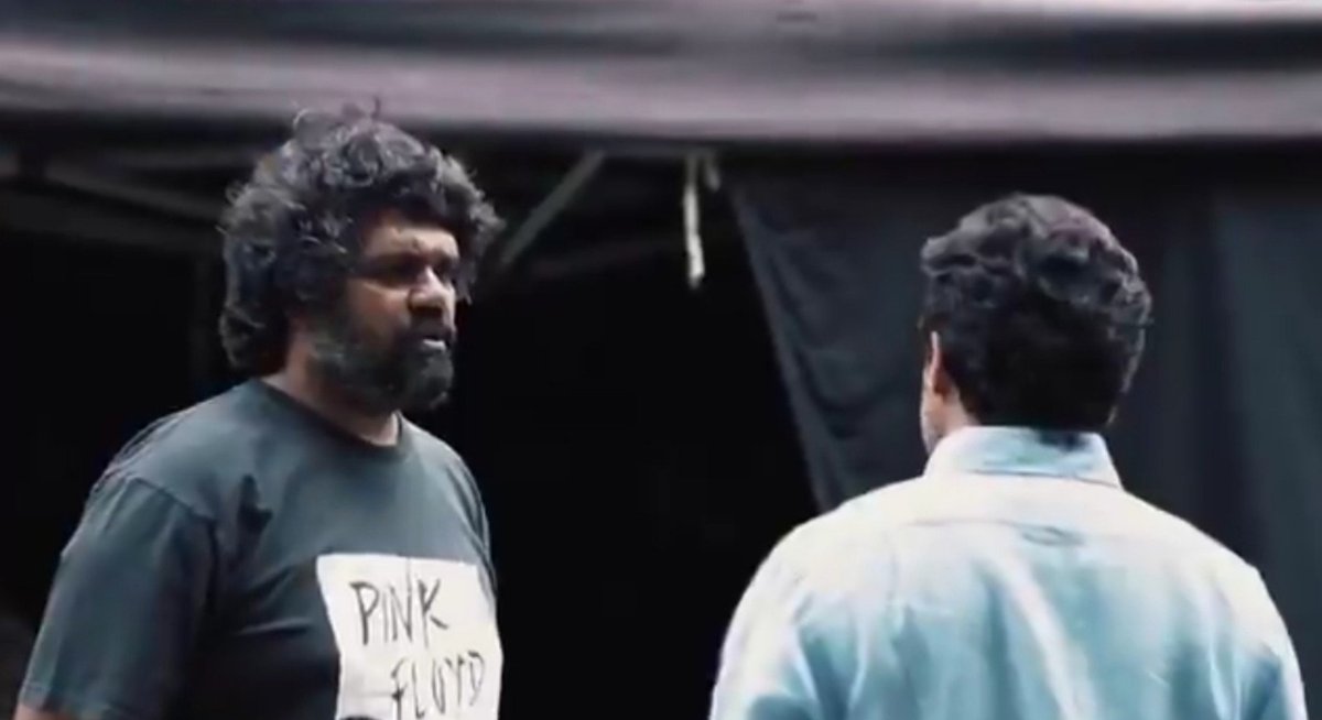 Sakthisfc94's tweet photo. #Scene apo full comedy entertainer flim  pola 😂😂😂🔥🔥 family audience and kids will love it nu vera soldraru ..Adai jithu thriller teaser vitutu anna fun padem nu vera soldraru. https://t.co/FHfooJ1mME