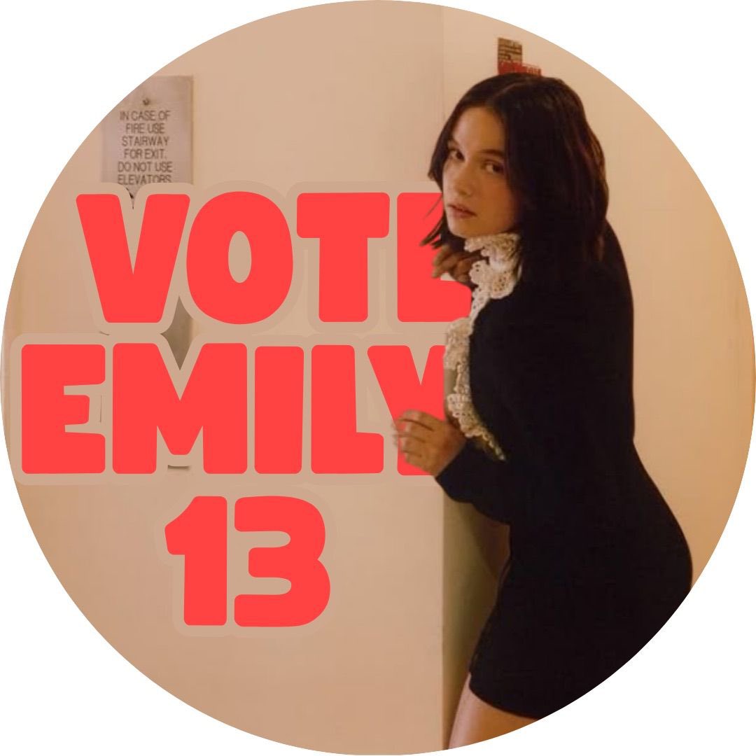 LIS06NOR's tweet photo. quero pé de bruxo e voto emily 13 https://t.co/mrgSJzu9a0